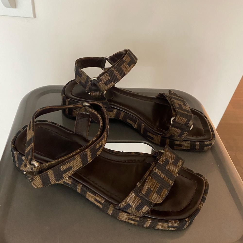 IN SEARCH OF VINTAGE FENDI SANDALS